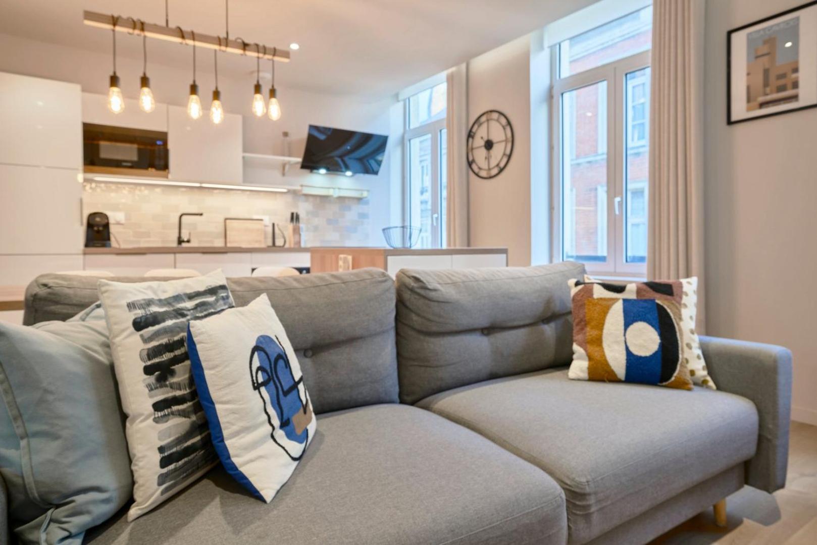 Apartment With Parking In The Heart Of Old Lille Exterior foto